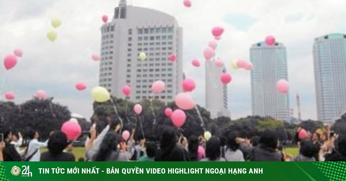 日本の熱気球葬儀