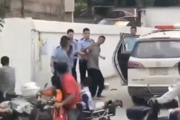 6 người chết trong vụ tấn công bằng dao rúng động Trung Quốc - 1