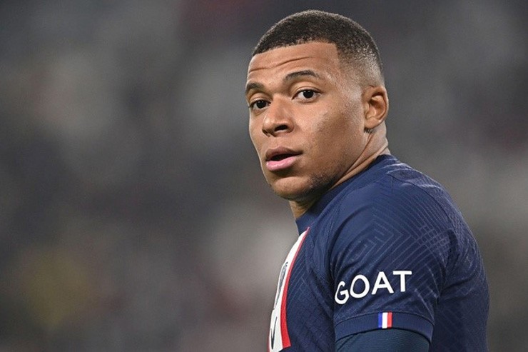 Mbappe tạo biến căng ở PSG: “Bắt chước” Ronaldo nổi loạn, Real coi chừng hiểm họa - 1