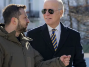 Thế giới - Thừa nhận của Tổng thống Biden về việc gửi đạn chùm cho Ukraine