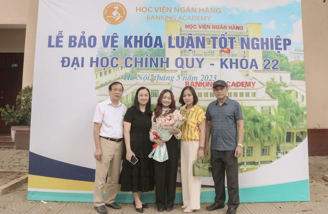 Tân Thủ khoa Học viện Ngân hàng: &#39;Không khó khăn nào là không thể vượt qua&#39; - 7