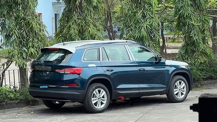 Mẫu xe Skoda Kodiaq mới sắp bán tại Việt Nam lộ thêm ảnh nội thất - 1