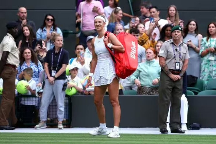 WTA lên tiếng xoa dịu sự ấm ức mà Azarenka vừa trải qua, họ hy vọng khán giả sẽ tìm hiểu kĩ hơn trước khi phản ứng