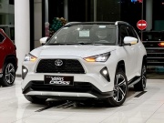 Tin tức ô tô - Toyota Yaris Cross 2023 có mặt tại đại lý, giá bán cao, bị cắt trang bị