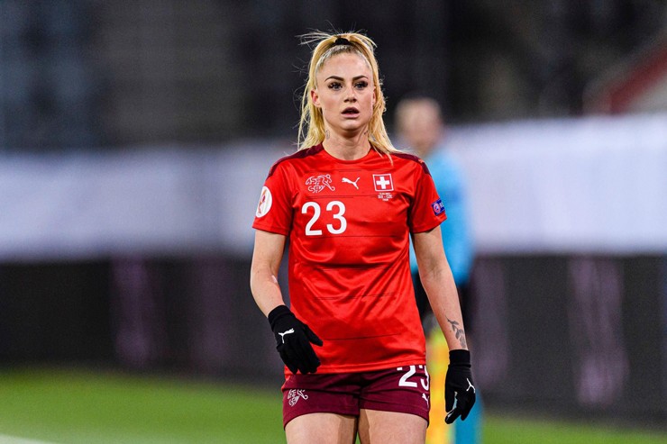 1. Alisha Lehmann là một trong những niềm hy vọng của ĐT Thụy Sĩ tại World Cup 2023.
