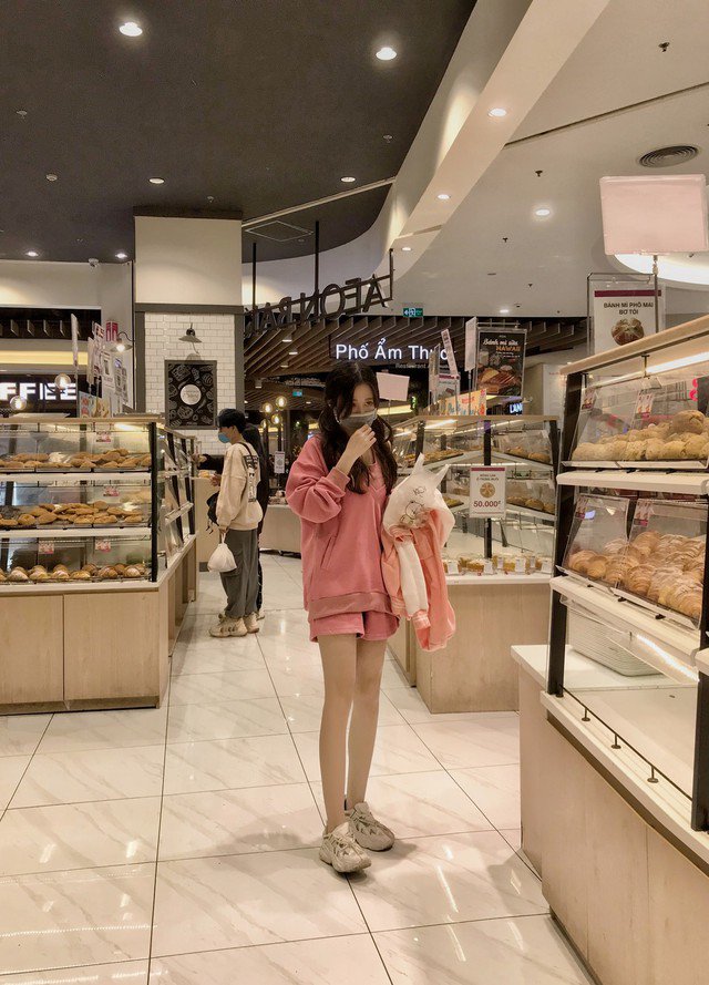 Phố ẩm thực Aeon Mall (Ảnh: Mai Sally)