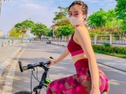 Thời trang - Hồ Tây mùa hè như nóng hơn vì loạt các cô gái xinh đẹp mặc legging đạp xe