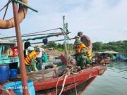 Tin tức trong ngày - Ứng phó bão số 1, Quảng Ninh bắt đầu sơ tán dân khỏi vùng nguy hiểm