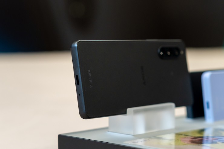Sony trình làng Xperia 10 V: Smartphone 5G, pin 5.000mAh nhẹ nhất thế giới - 3