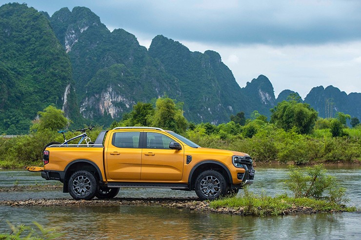 Giá xe Ford Ranger lăn bánh tháng 7/2023, giảm 50% phí trước bạ - 1