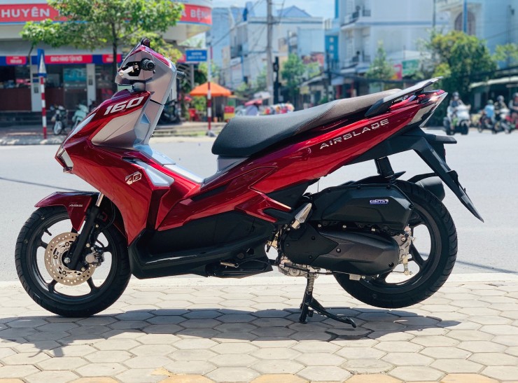 Giá Honda Air Blade nửa cuối tháng 7/2023, giảm tiền triệu - 2