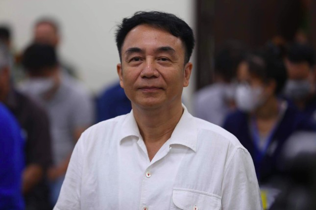 Ông Trần Hùng.