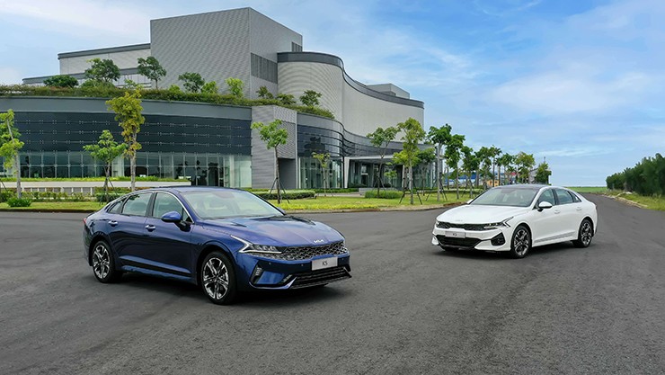 Giá xe KIA K5 lăn bánh tháng 7/2023, giảm 50% lệ phí trước bạ - 2