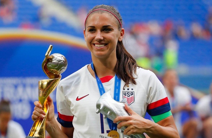 Alex Morgan là huyền thoại bóng đá nữ của Mỹ