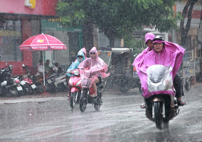 Thời tiết ngày 19/7: Mưa to xuất hiện nhiều nơi, cảnh báo ngập úng, lũ quét - 1