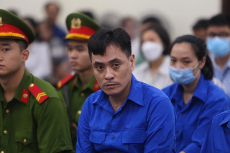 Nhân chứng khai gì về số tiền 300 triệu đồng ông Trần Hùng bị cáo buộc nhận hối lộ? - 2