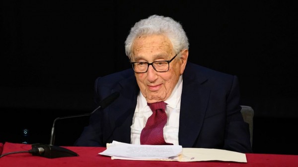 Ông Henry Kissinger gặp Chủ tịch Trung Quốc Tập Cận Bình - 1