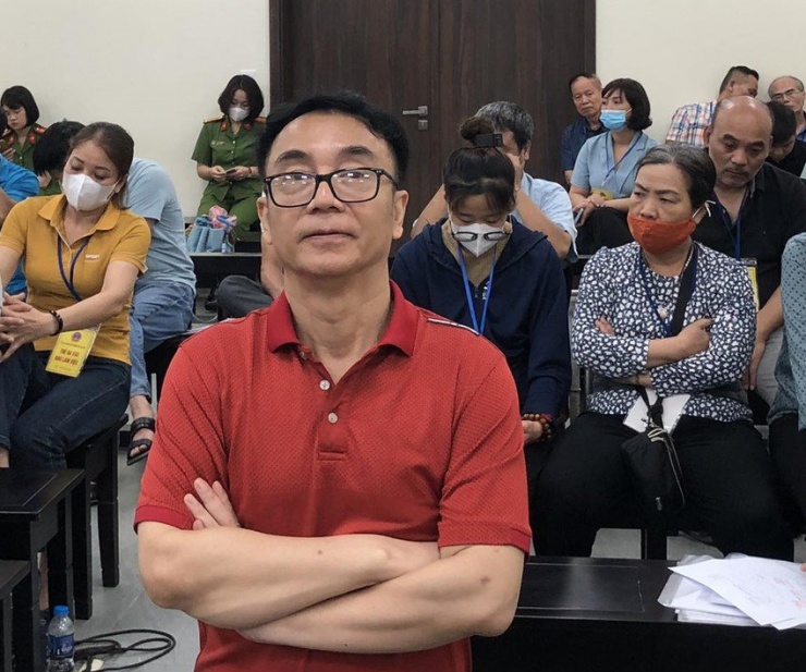 Ông Trần Hùng bị đề nghị mức án 9-10 năm tù về tội nhận hối lộ - 1