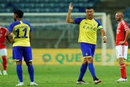 Al Nassr lại thua thảm tại Bồ Đào Nha, siêu sao Ronaldo bị Di Maria lu mờ