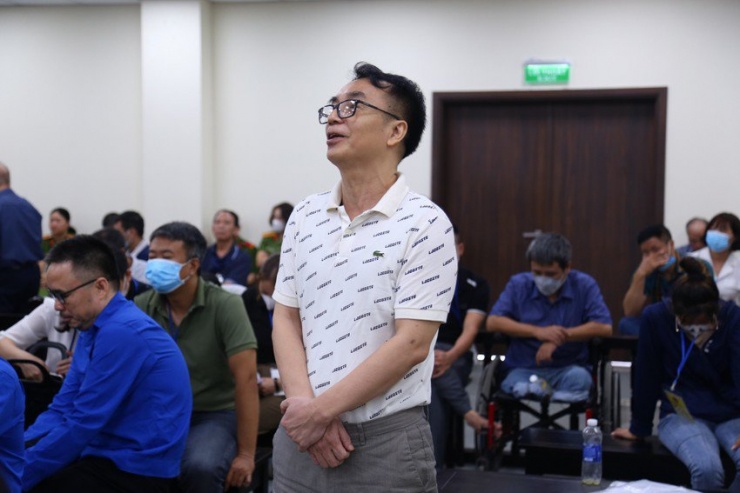 Vụ ông Trần Hùng bị cáo buộc nhận hối lộ 300 triệu: Tòa nghị án kéo dài - 2