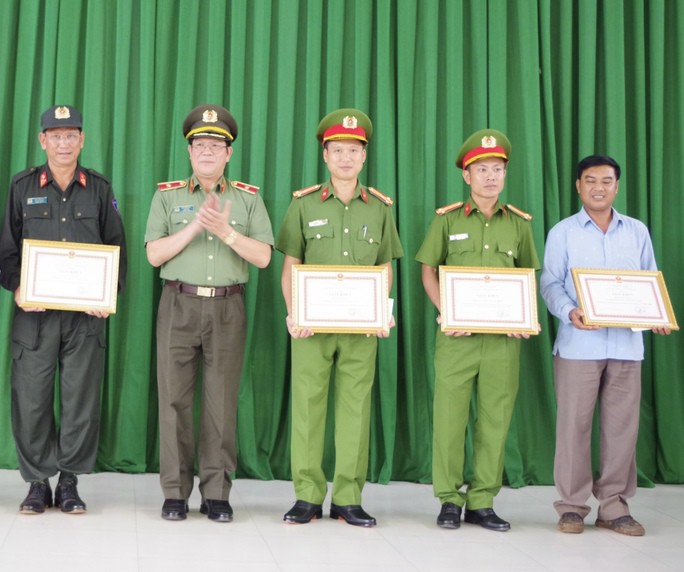 Chuyện chưa kể về những cuộc vây bắt 6 kẻ truy nã đặc biệt ở Đắk Lắk - 3