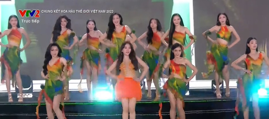 Trực tiếp: Thí sinh Miss World Việt Nam 2023 kiều diễm trong tà áo dài - 6