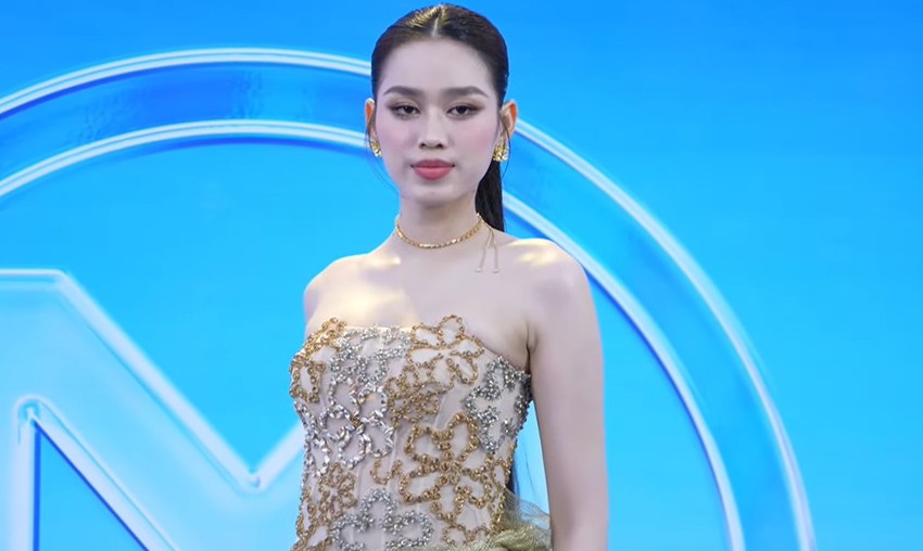 Hoa hậu đẹp nhất thế giới lộng lẫy, lấn át tất cả trên thảm đỏ Miss World Việt Nam 2023 - 2