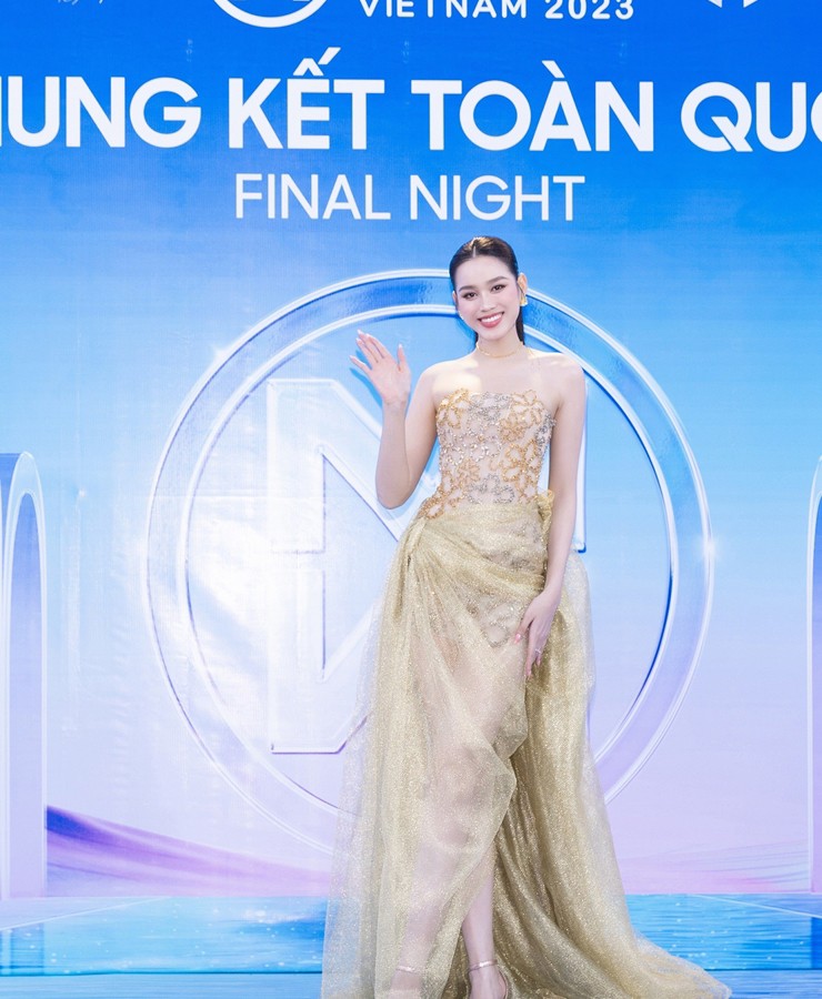 Trực tiếp: Thí sinh Miss World Việt Nam 2023 kiều diễm trong tà áo dài - 12