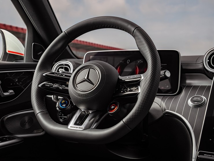Mercedes-AMG C43 lắp ráp đã có mặt tại đại lý, giá bán gần 3 tỷ đồng