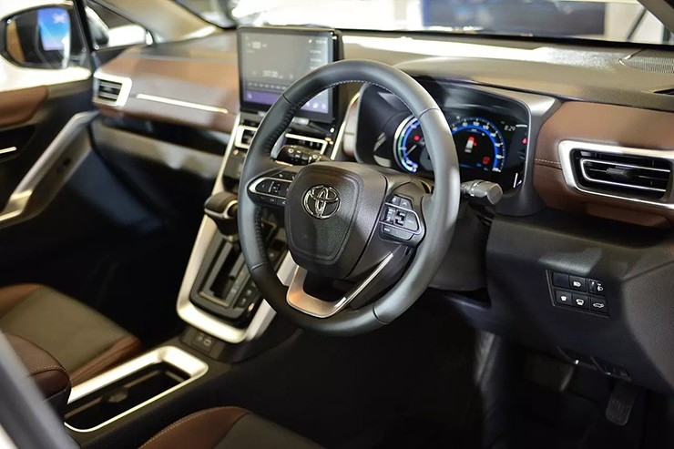 Toyota Innova 2023 sắp về Việt Nam có thể sẽ đổi tên thành Innova Cross - 4