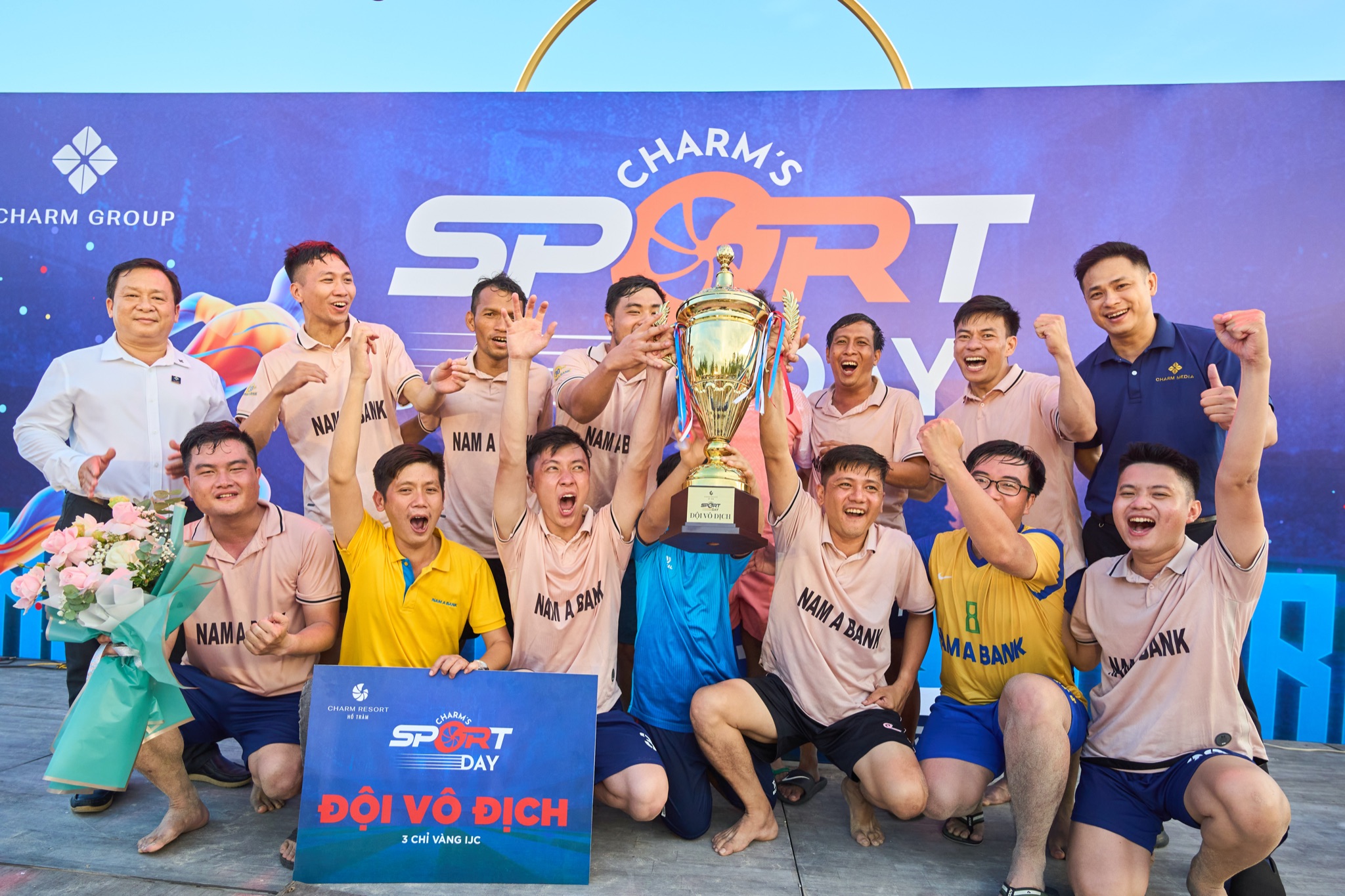 Đội Nam Á Bank chi nhánh Lý Thường Kiệt lần thứ 2 vô địch Charm’s Sport Day