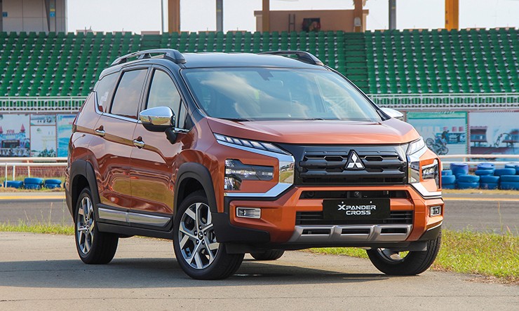 Giá xe Mitsubishi Xpander Cross niêm yết và lăn bánh tháng 7/2023 - 1