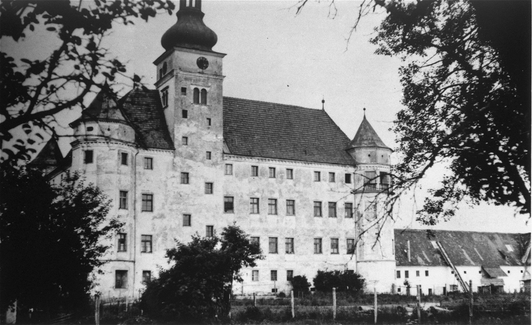 Lâu đài Hartheim. Ảnh: Times of Israel