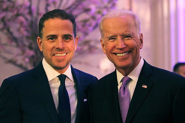 Ông Biden đã nhiều lần khẳng định không hề biết và không liên quan đến công việc làm ăn của con trai ở nước ngoài.