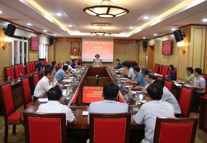 Ủy viên Bộ Chính trị, Thường trực Ban Bí thư, Trưởng Ban Tổ chức Trung ương Trương Thị Mai chủ trì hội nghị