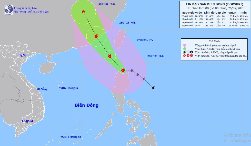 Bão Doksuri đã mạnh lên cấp siêu bão, gió giật trên cấp 17 sắp vào Biển Đông - 1