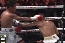 Cú đấm ”hẹn giờ” Boxing: Ăn đòn xong vài giây sau mới ”bất tỉnh”