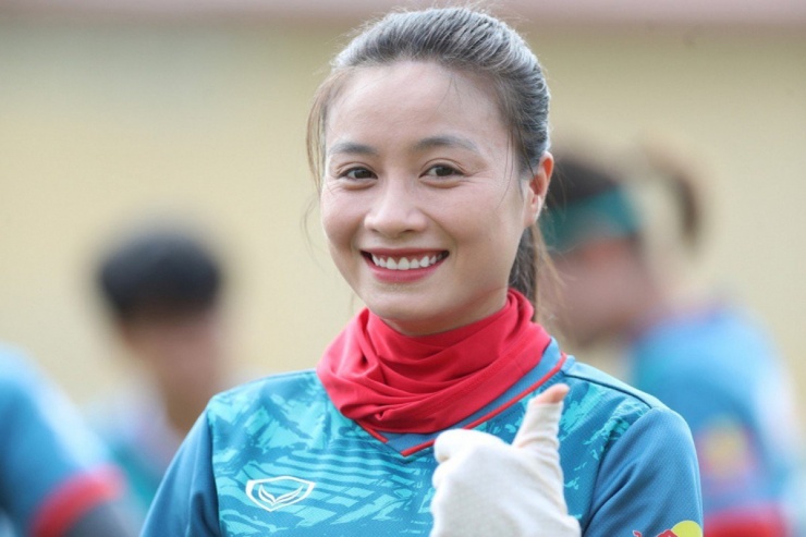 Mê mẩn với thần thái ngoài sân cỏ của hot girl đội tuyển nữ Việt Nam - 1