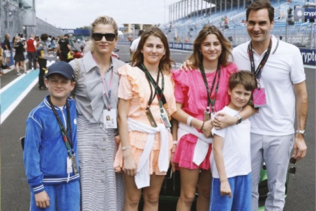 "BIG 3" tennis du hí cùng gia đình: Nhà Federer có 2 thiếu nữ xinh đẹp