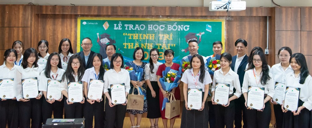 Cathay Life Việt Nam tổ chức lễ trao học bổng “Thịnh trí thành tài cùng Cathay” lần thứ 16 - 1