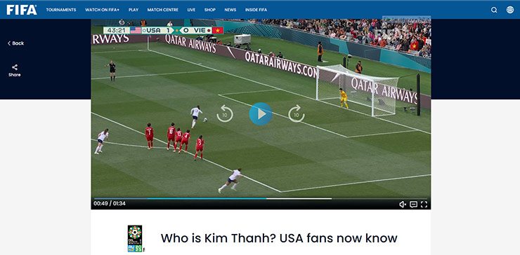 Trang chủ FIFA với dòng tiêu đề nói về thủ môn Kim Thanh sau trận đấu trước Mỹ