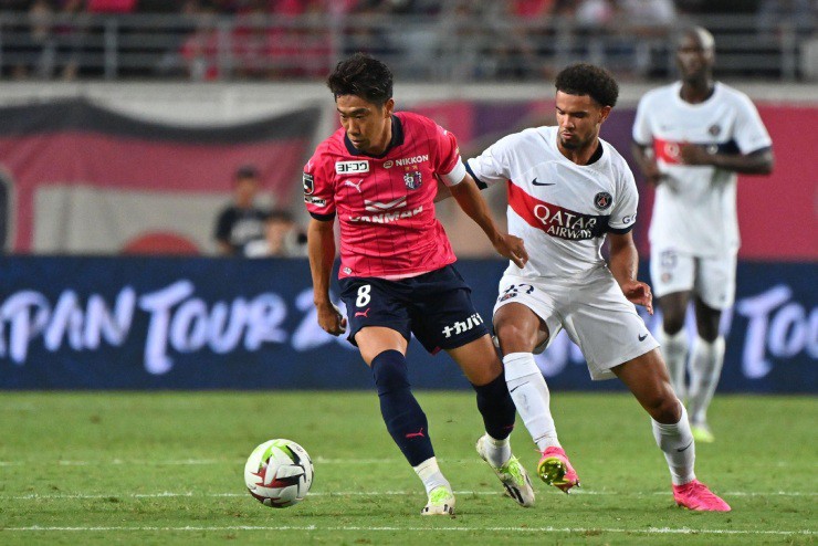 Kagawa tỏa sáng giúp Cerezo Osaka thắng nghẹt thở PSG