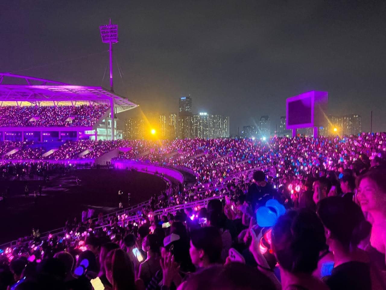 BLACKPINK nhảy &#34;See tình&#34; khiến hơn 30.000 fan Việt phát cuồng - 9