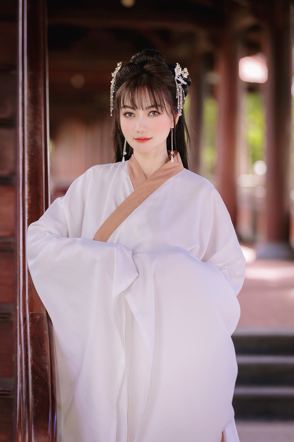 Nữ rapper gốc Việt bất ngờ kết hợp với 