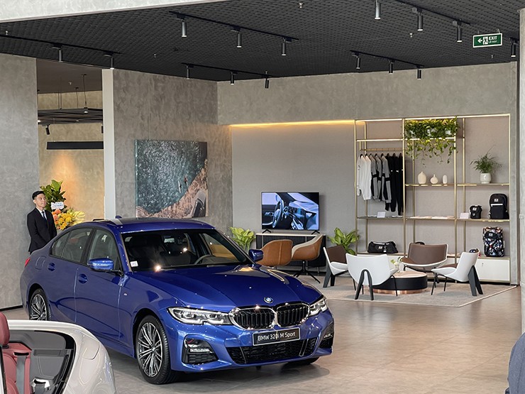 Bộ đôi xe điện BMW i4 và iX3 ra mắt thị trường Việt Nam - 9