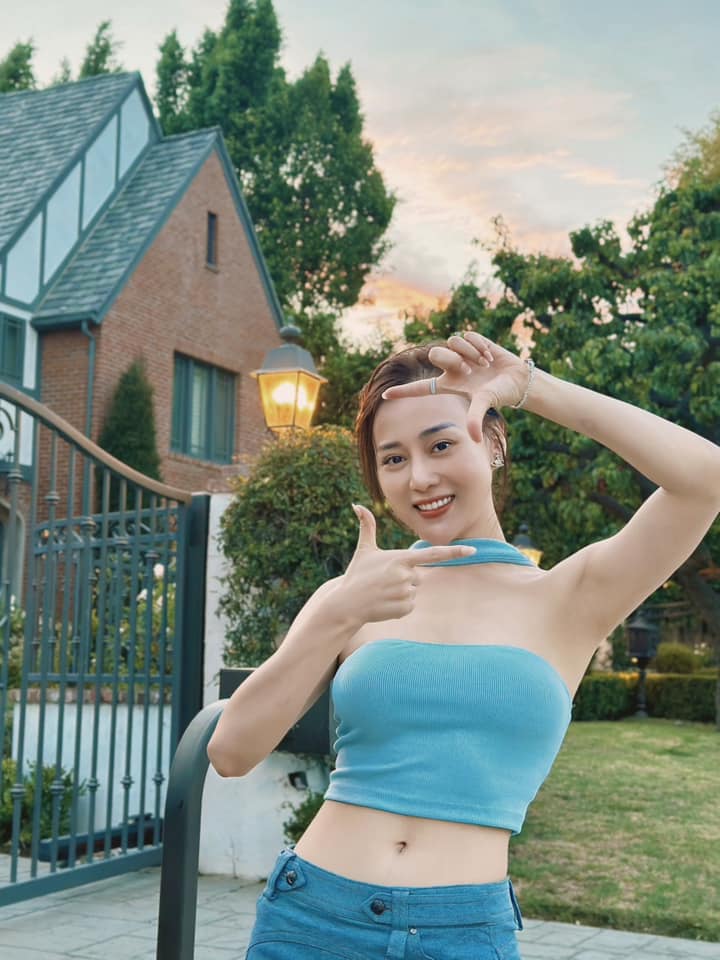 Phương Oanh khoe ảnh &#34;trăng mật&#34;, lộ chi tiết làm rõ tin đồn xôn xao - 2