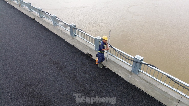 Toàn cảnh tăng tốc thi công cầu hơn 2.500 tỷ đồng vượt sông Hồng - 5