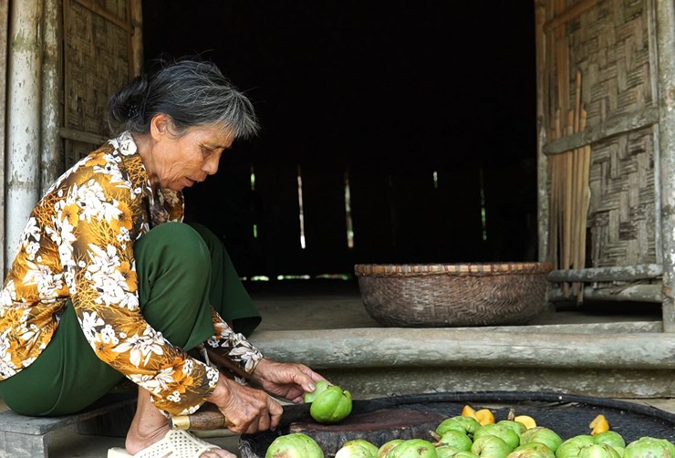 Do là sản phẩm từ rừng, sạch, làm thủ công, phơi nắng nên rất nhiều người thành phố ưa chuộng mua về kho cá, thịt.
