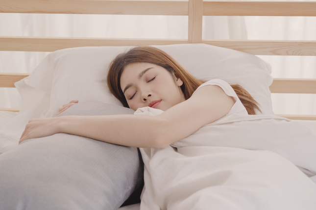 Những thói quen trước khi ngủ khiến giảm tuổi thọ, mắc thêm nhiều bệnh, bỏ nhanh còn kịp - 2