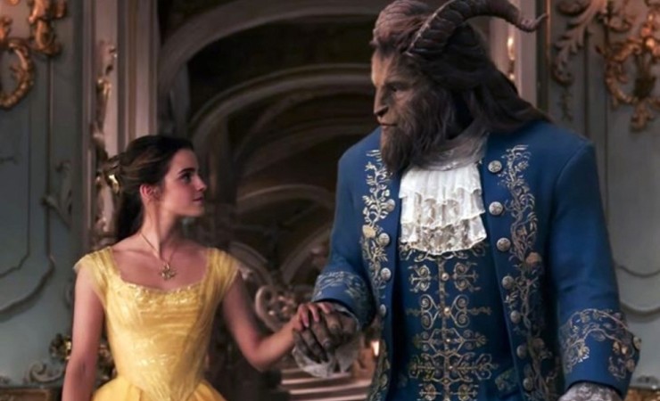 Hình ảnh tuyệt đẹp trong &#34;Beauty and the Beast&#34; khiến nhiều người tò mò nam diễn viên đội mô hình mặt quái thú.
